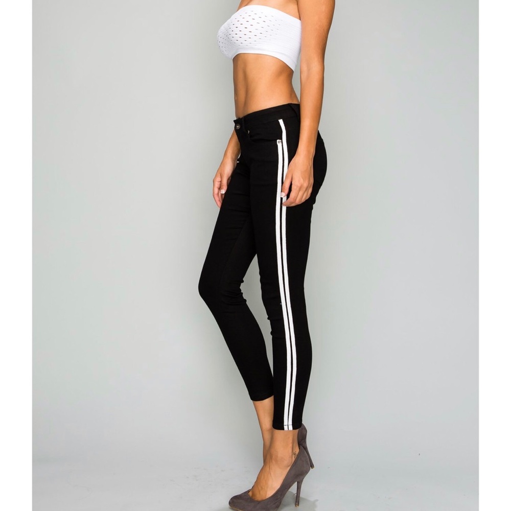 The Style Between Us Double side stripe jeans SZ 5